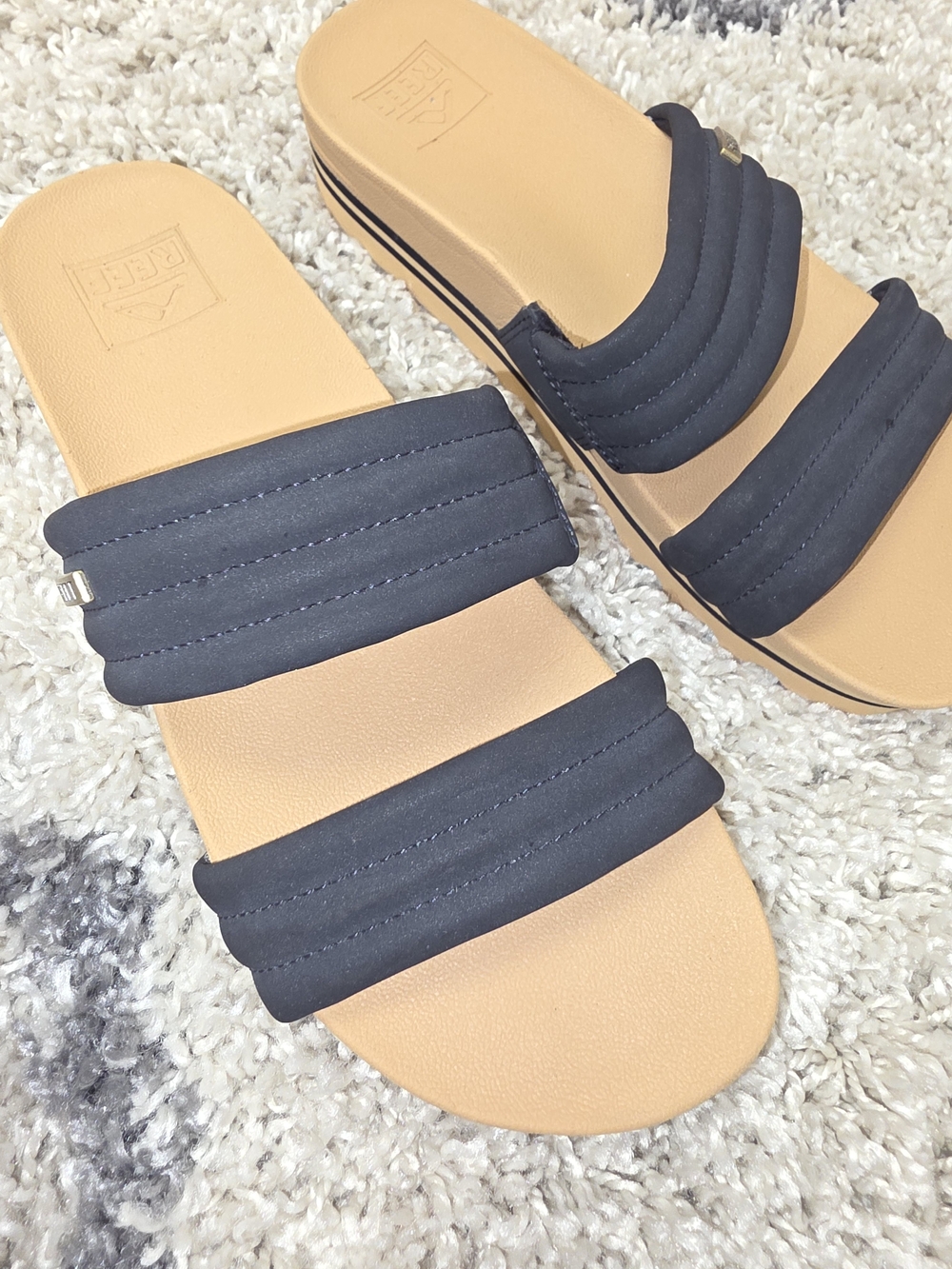 Reef Kaia Sandals in Black - Picture 4 of 5